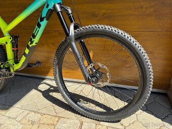 TOP Trek Slash 8 29 vel. L zánovní stav - 11