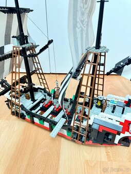 LEGO Pirates 6286 Skull's Eye Schooner - 11
