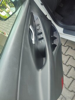 Hyundai i30 combi 1.0,  88 kw - 11