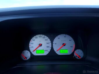 Volkswagen Vento 1.9D - 11