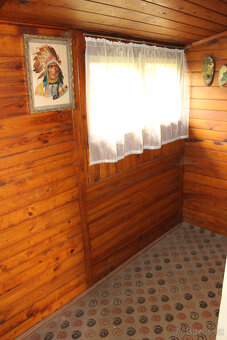 Rekreační domek se stavebním pozemkem v Řevnici - 11