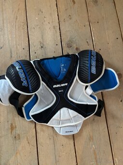 Hokejové vybavení - 11