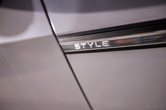 Volkswagen Golf Variant 2.0 TDI Style DSG, DPH - 11