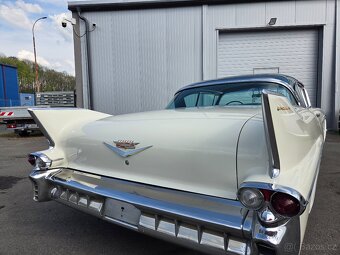 CADILLAC DEVILLE COUPE SERIES 62 1958 - 11