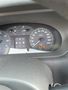 RENAULT SCENIC, 1.4 ccm, VELICE PĚKNÉ VOZIDLO - 11