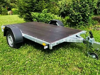 Brzděný přívěsný vozík 1300Kg, 2,65m x 1,30m, svařovaný rám - 11
