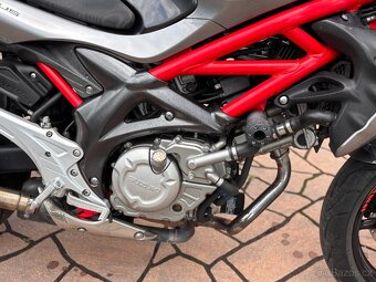 Suzuki Gladius ABS 2010, najeto 43000km - 11
