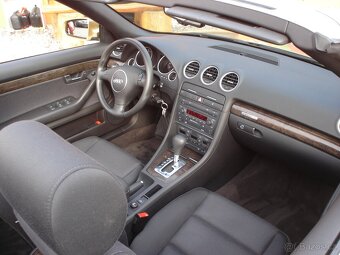 Audi A4 Cabrio,3.0i,162KW,QUATTRO,1.maj.koup.v ČR - 11