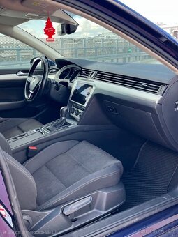 Volkswagen Passat - 11