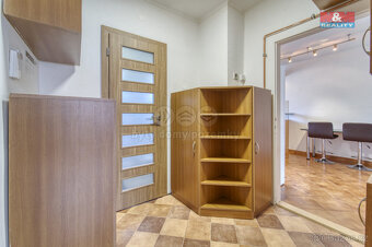 Pronájem bytu 2+1, 54 m², Ostrov, ul. Hlavní třída - 11