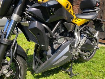 Yamaha MT 07 luxusní stav - 11