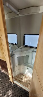 Karavan KNAUS s markýzou - 11