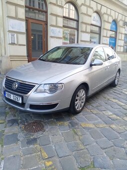 Volkswagen Passat B6 2.0 TDI / sedan - 11