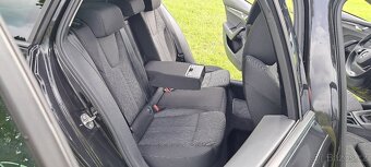 8/2021 Škoda Octavia 4  2,0TDi Black Clever Edition - 11
