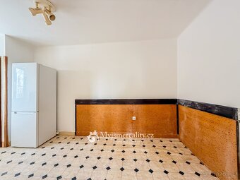 Prodej cihlový byt s balkonem 2+1, 64 m2 - Znojmo, ul. 28. Ř - 11