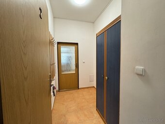 Pronájem bytu 1+kk 28 m² - 11