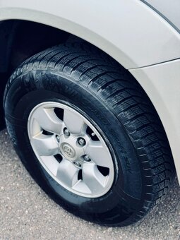 Toyota Hilux 2.5 D-4D - 11