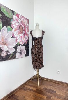 Koktejlové šaty Lavish Alice ( Nové ) PC 5.400 - 11