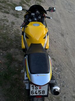 Honda CBR 929RR Fireblade - 11