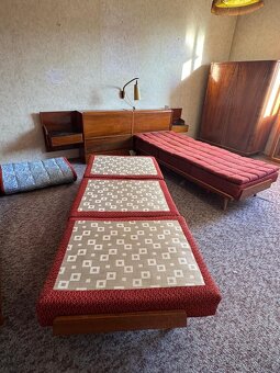 Ložnicový nábytek, postele, knihovna, noční stolky - 11