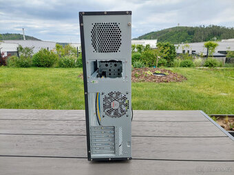 PC skříň bigtower Chieftec - 11
