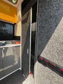 Obytná dodávka - Opel Movano 2.5 CDTi - 11