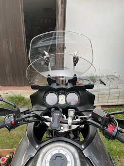 Suzuki DL 650 V-Strom - 11