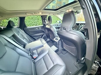 Volvo XC60 T6 257kW Inscription 4x4 NYNÍ PO SERVISE ČR 2022 - 11