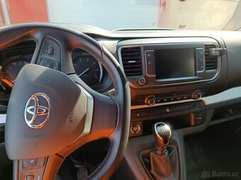 Toyota Proace Verso 2.0D 110kW Manuál - 11