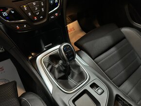 Opel Insignia 2,8 OPC 239 kW 4x4 RECARO ČR DPH - 11