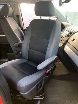 VW Multivan T5 2.0 TDI 103kW TEAM  TAŽNÉ,7 MÍST,MLHOVKY - 11