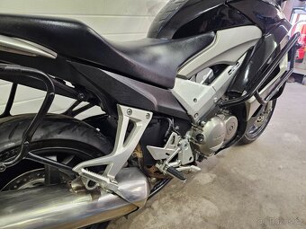Honda VFR 800 VTEC Crossrunner - 11