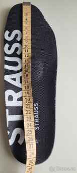 Prodám úplně nové boty značky strauss - 11