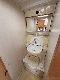 Karavan Delta 390 - 11