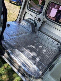 Prodám Opel vivaro 1.9 74kw  6q - 11