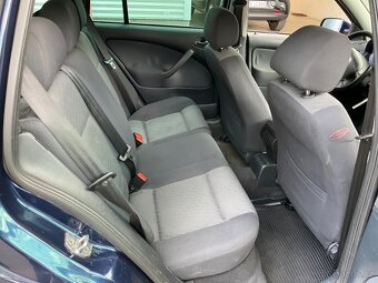 Škoda Octavia 1.8Turbo Style - Xenony - Webasto - tažné - 11