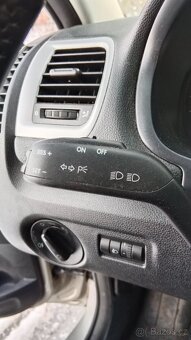 Škoda Fabia II-2 Kombi 1.4i 16V 63kW,9/2008,SERV.KNIHA,KLIMA - 11