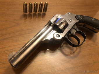 Historický Revolver Smith & Wesson Cal 32 S&W Hammerless DA - 11