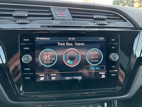 WV Touran 2.0 TDI Highline DSG max.vybava 2016 - 11