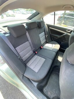 Škoda octavia II 1.6 TDI - 11