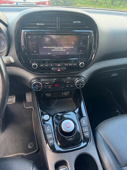 Kia Soul  EV 150kW plna vybava Zaruka - 11