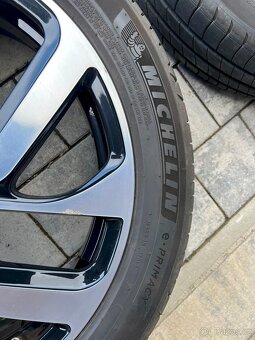 BMW i3 ALU disky + letí pneu + 2x 155/70 R19 + 2x 175/60 R19 - 11