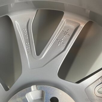 VEGA R18 letní pneu 205/40/18 - 11