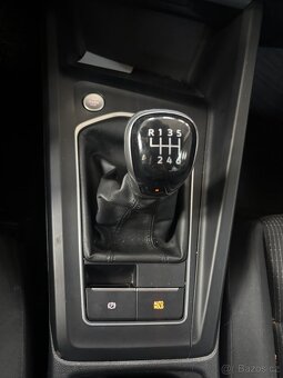 VW Golf 8 combi havarovaný / Odpočet DPH - 11