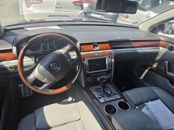 Volkswagen Phaeton
3.0 TDI Dyn Masáže solar - 11