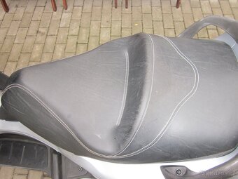 piaggio x8 200.Model 2006.nová STK,Moc hezky stav. - 11