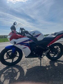 Honda CBR 125R - 11