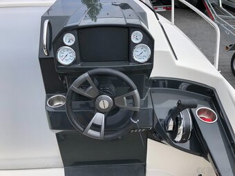 QUICKSILVER Activ 555 CABIN + MERCURY F 115 EFI ELPT záruka - 11