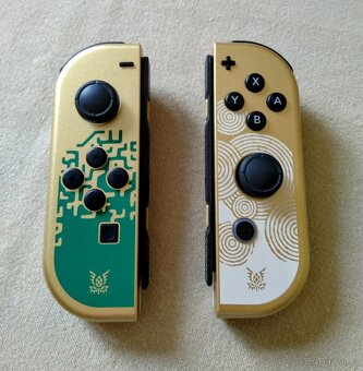 Nintendo Switch OLED edice Zelda Tears of the Kingdom - 11