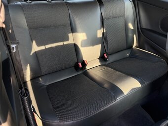 Opel Astra GTC 2.0 Turbo Cosmo - 11